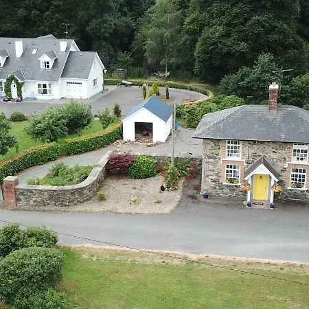 Lodge Gate *